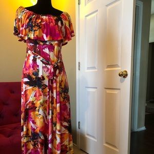 Off shoulder beautiful floral print dress